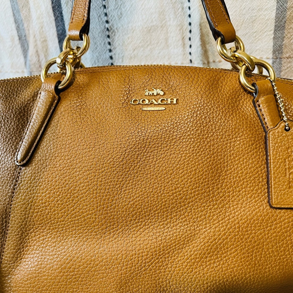 Coach Tan Pebbled Leather Tote with Gold Hardware - Picture 3 of 11